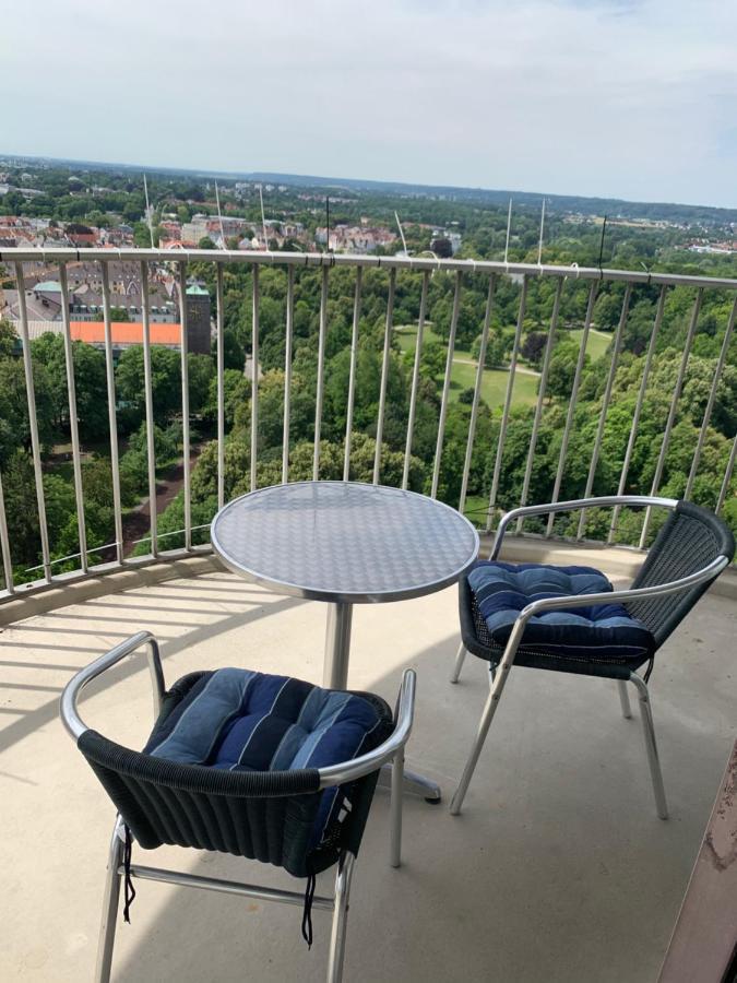 Appartment Im Hotelturm Аугсбург Экстерьер фото